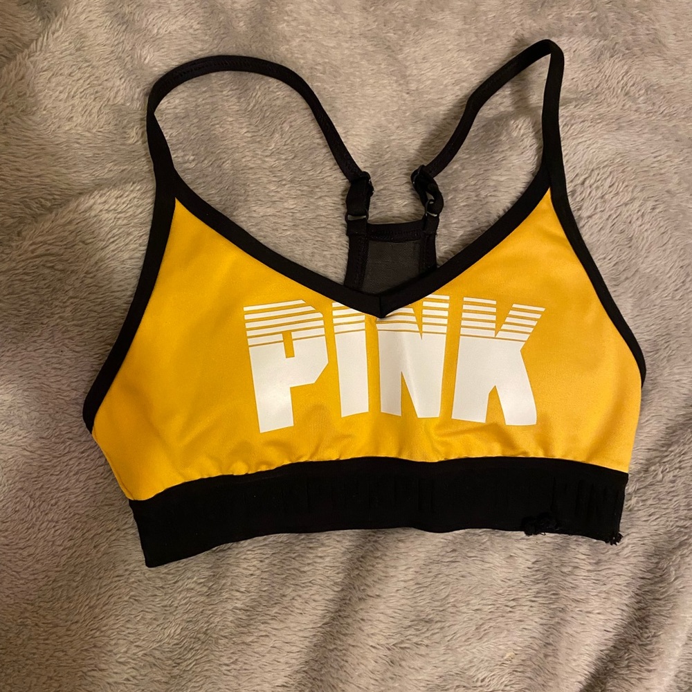 PINK Victoria’s Secret sports bra